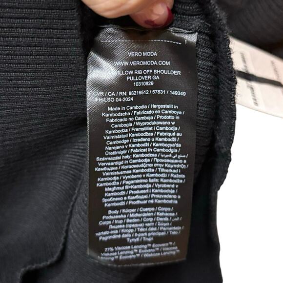 Vero Moda Black Off Shoulder Ribbed Pullover Top L NWT - Picture 8 of 9